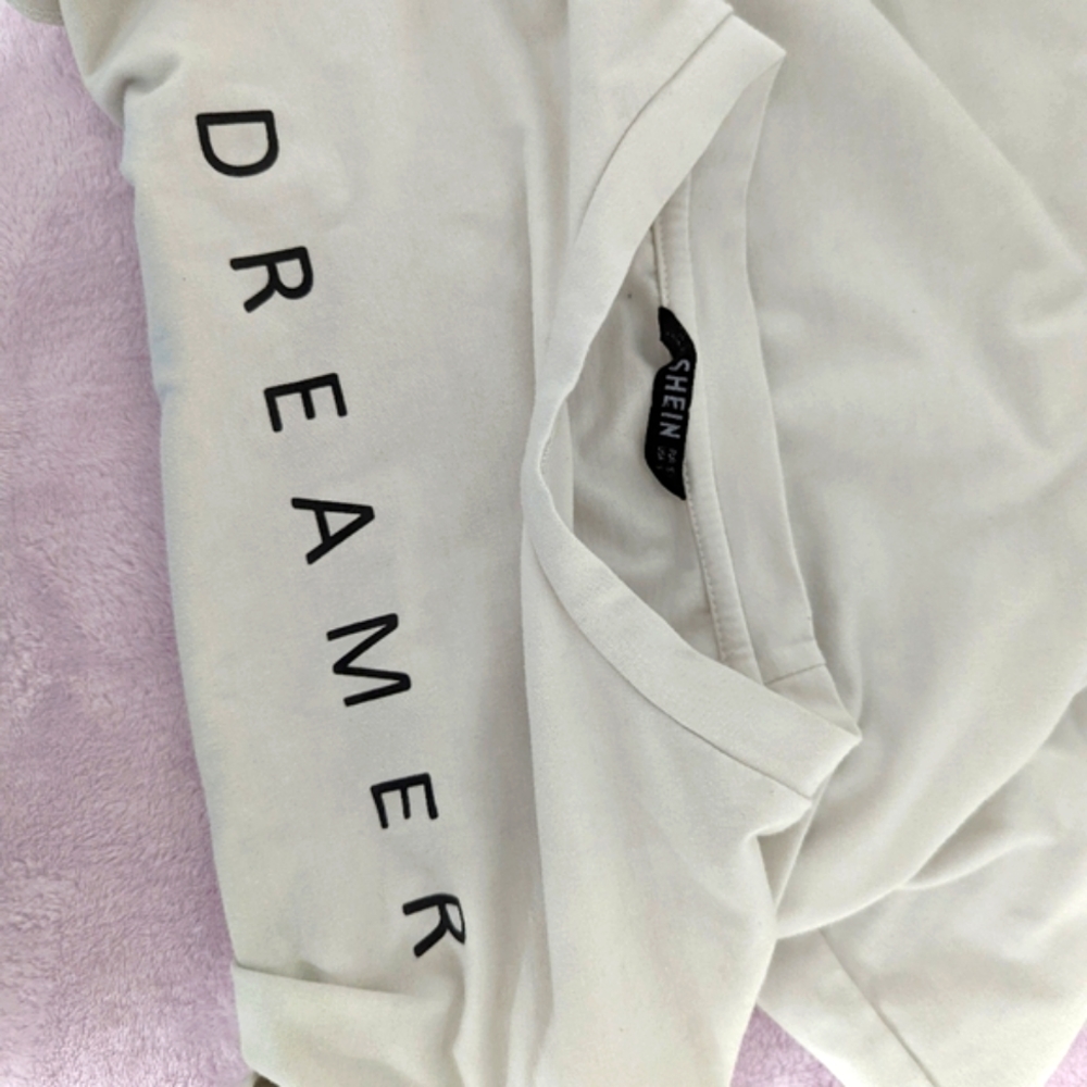 T-Shirt - Picture 3 of 3